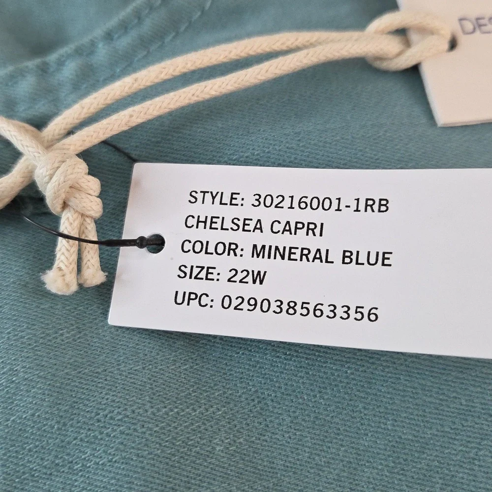 Code Bleu Womans 22W Capri Teal Button-Accent Classic Rise Tummy Pannel - Picture 4 of 16